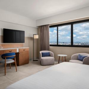 Large King Room with City View
