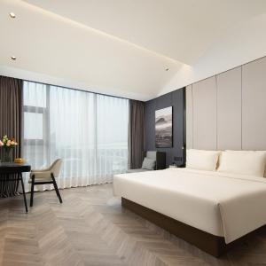Executive Double Room with Courtyard View