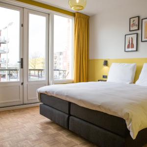 Special: The Balcony Room