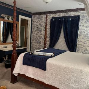 Queen Room with Spa Bath
