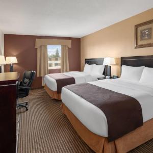 Queen Room with Two Queen Beds - Non-Smoking