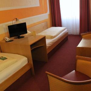 Twin Room with Bathroom