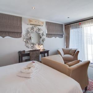 Double Room with Pool View