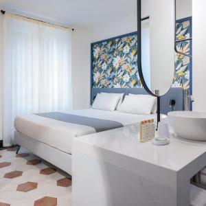 One-Bedroom Apartment with Garden View