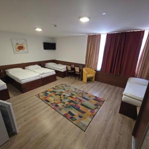 Mixed Dormitory Room