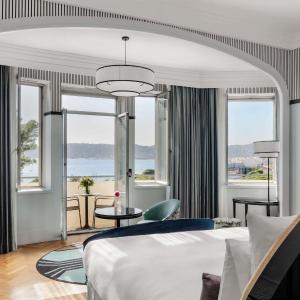 Double Junior Suite with panoramic sea view and balcony, on upper floors