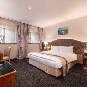 Suite with Spa Bath