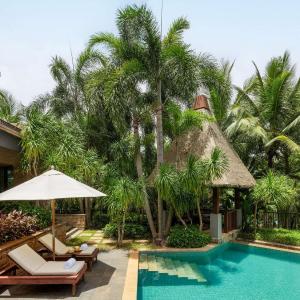 Clear Water Bay Pool Suite