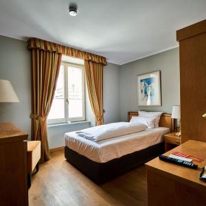 Classic Single Room