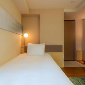 Ladies Single Room (Female Only) - Non-Smoking