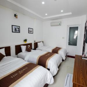 Triple Room with View