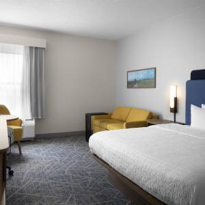Standard King Room with Sofa Bed - Non-Smoking