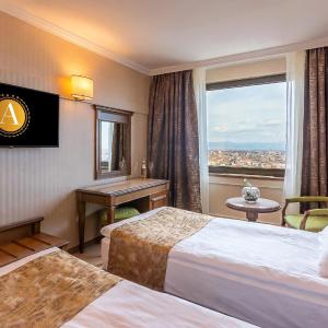 Classic Twin Room