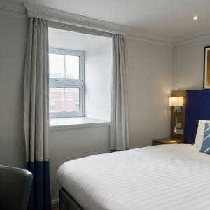 Compact Solo Small Room with One Double Bed