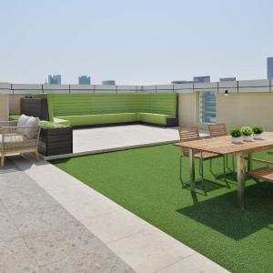 Three-Bedroom Penthouse with Sea View - Top Floor with Terrace