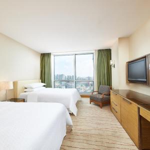 Comfortable twin bed room