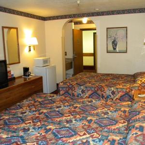 Queen Room - Accessible/Non Smoking