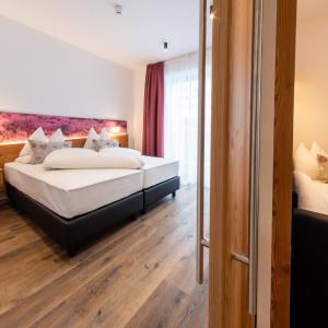 Classic Quadruple Room