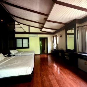 Triple Room with Mountain View