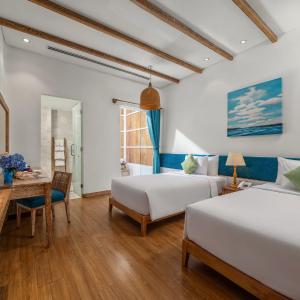 Superior Twin Room with No Window