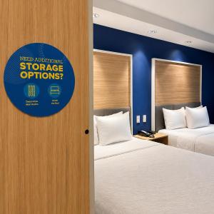 Queen Room with Two Queen Beds - Hearing Access