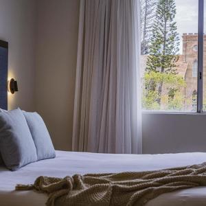 King Room with Spa and Balcony