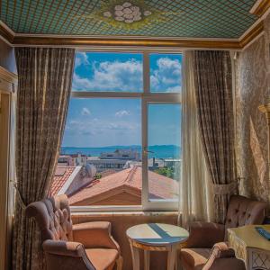 Double or Twin Room with Sea View