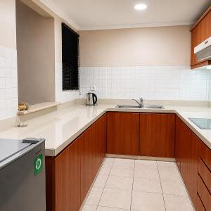 2 BR Family