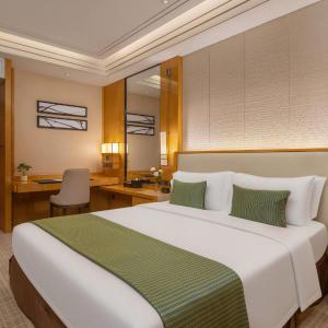 Business King Room