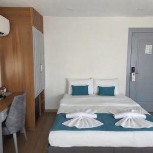 Junior Suite with Balcony