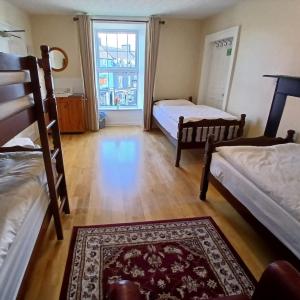Triple Room with Shared Bathroom