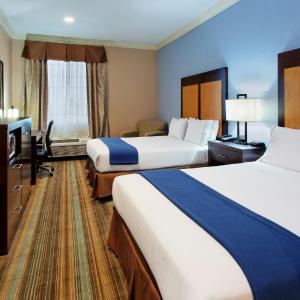 Standard Queen Room with Two Queen Beds and Extra Floor Space