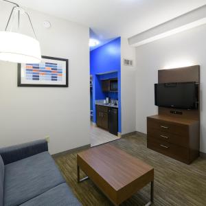 Queen Suite with Two Queen Beds and Sofa Bed