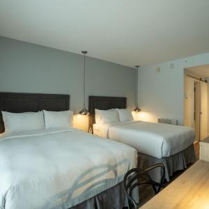 Double Room with Two Double Beds and Walk-In Shower - Balcony/Second Floor/Non-Smoking
