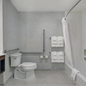 King Room - Mobility Access/Hearing Accessible
