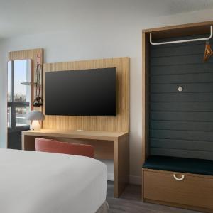 Standard King Room - Mobility Accessible