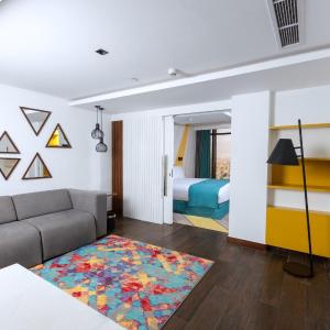 King Studio Suite City View