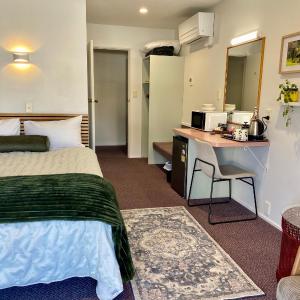 Suite with Mountain View