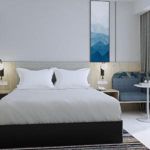Standard Queen Room - Accessible with Free Breakfast