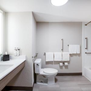 King Room - Mobility Access/Hearing Accessible