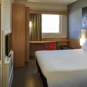 Standard Apartment with One Double Bed