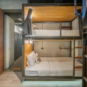 Bed in 6-Bed Mixed Dormitory Room