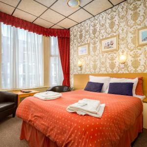 Deluxe Double Room with Shower