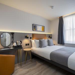 Standard Double Room with Shower - Non-Smoking