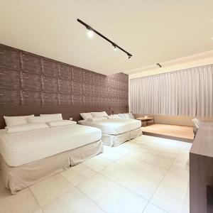 Deluxe Queen Room with Two Queen Beds