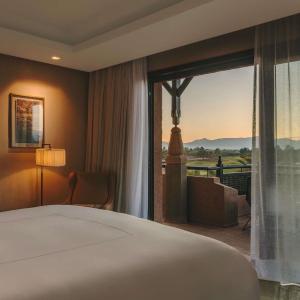 Presidential King Suite with View 