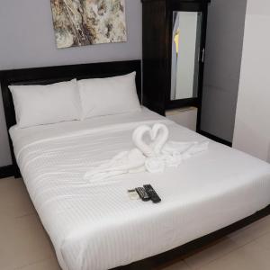 Business Queen Room