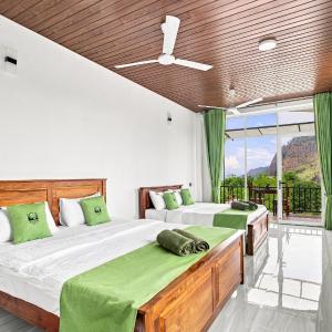 Studio with Mountain View