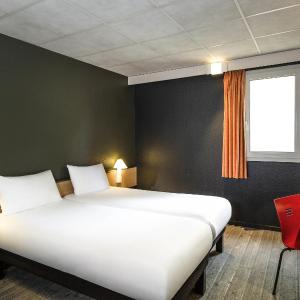 Standard Two Single Bed