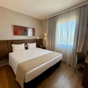 Standard Casal - 1 Cama Queen